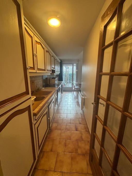 Appartamento F2 Avec Terrasse, Parking Gratuit Guyancourt Esterno foto